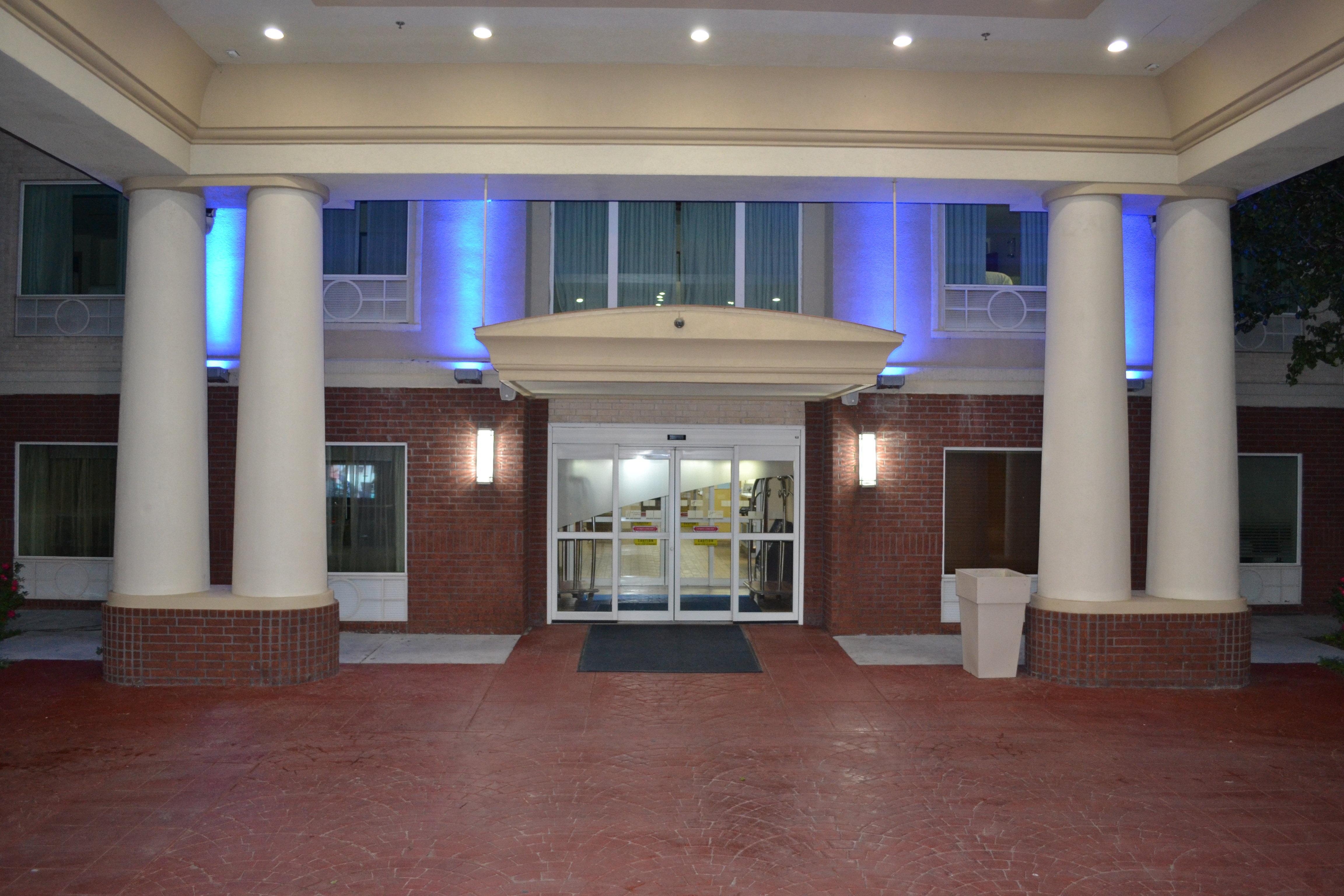 Holiday Inn Express Hotel & Suites Gainesville By Ihg Ngoại thất bức ảnh