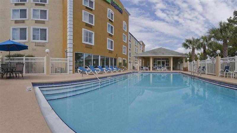 Holiday Inn Express Hotel & Suites Gainesville By Ihg Ngoại thất bức ảnh