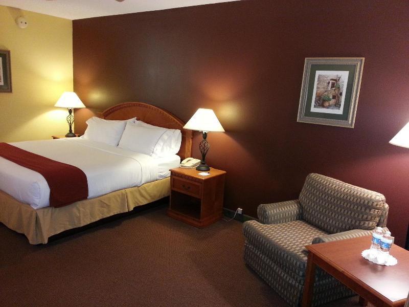 Holiday Inn Express Hotel & Suites Gainesville By Ihg Ngoại thất bức ảnh