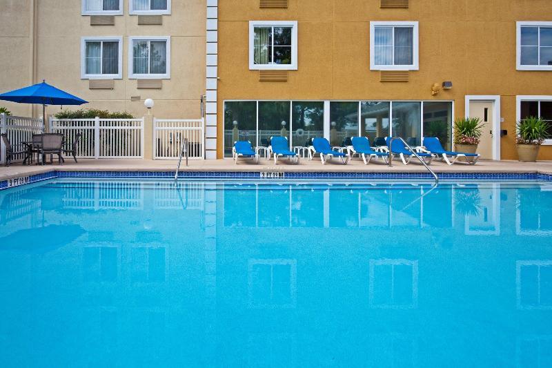 Holiday Inn Express Hotel & Suites Gainesville By Ihg Ngoại thất bức ảnh