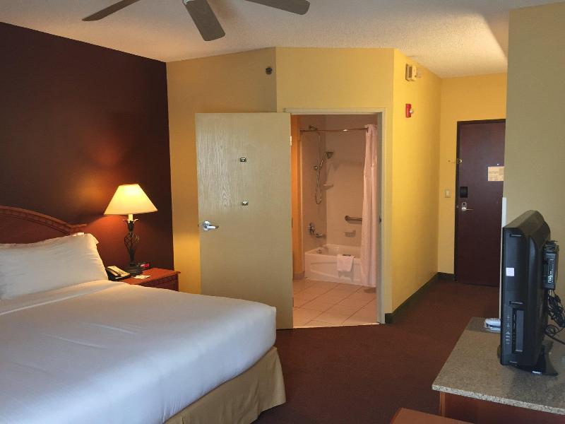 Holiday Inn Express Hotel & Suites Gainesville By Ihg Ngoại thất bức ảnh