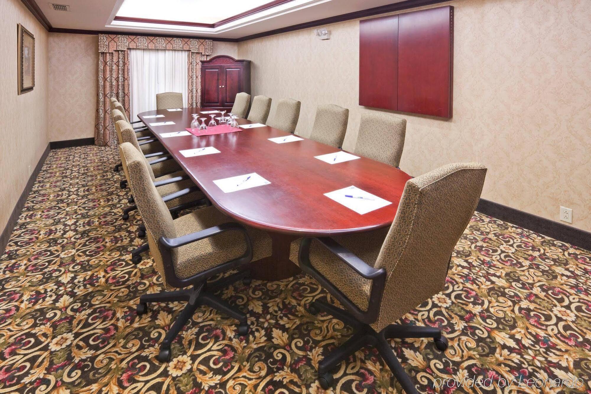 Holiday Inn Express Hotel & Suites Gainesville By Ihg Ngoại thất bức ảnh